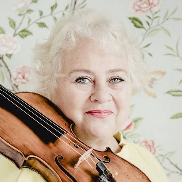 Dora Schwarzberg, Violino (Austria)